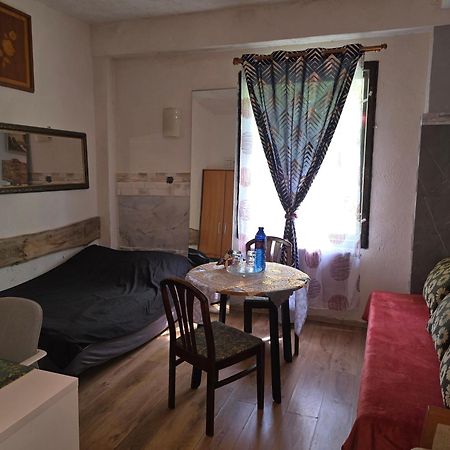 Hostel Apollo Зомбковіце-Шльонскє Екстер'єр фото