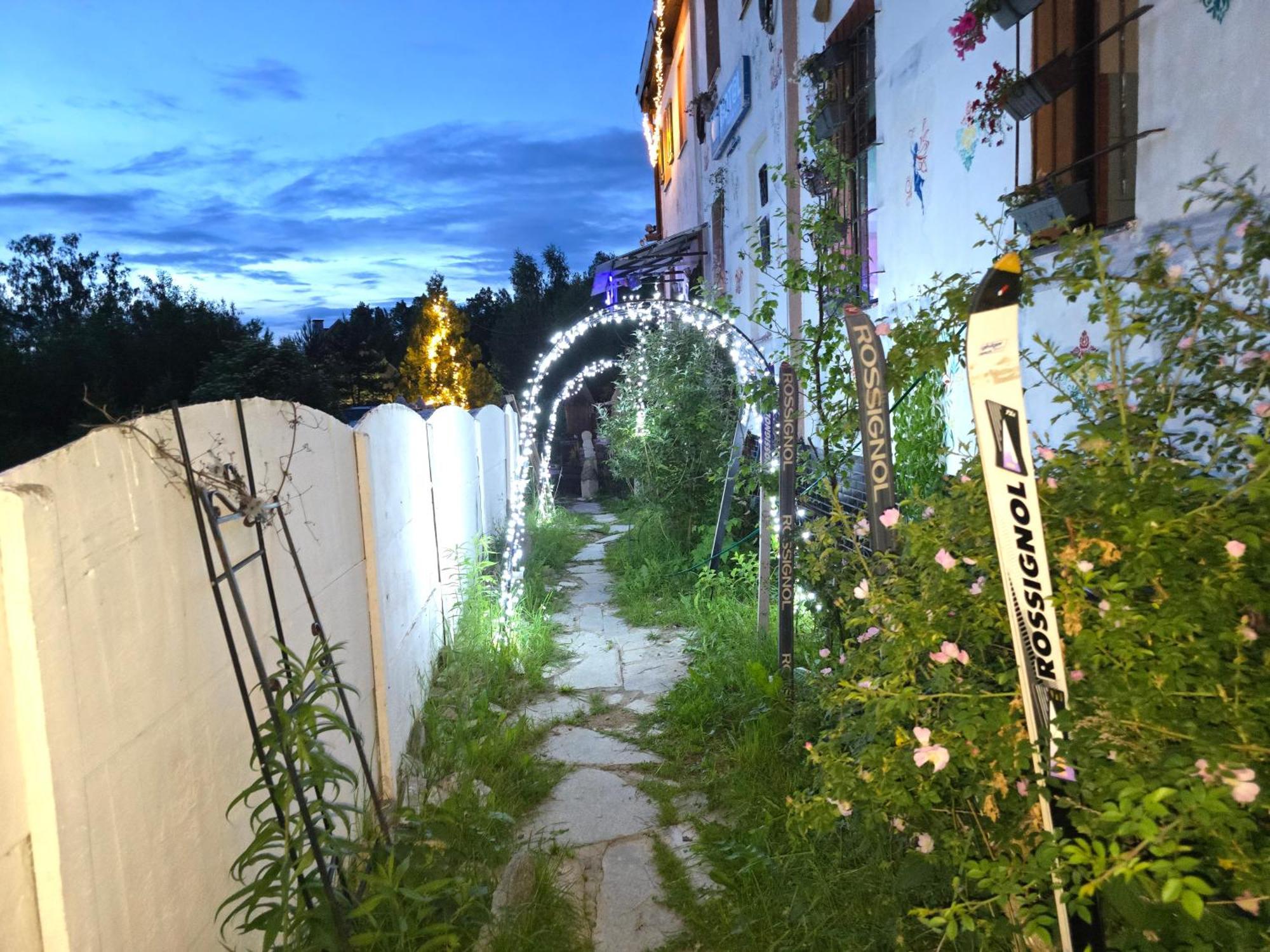 Hostel Apollo Зомбковіце-Шльонскє Екстер'єр фото