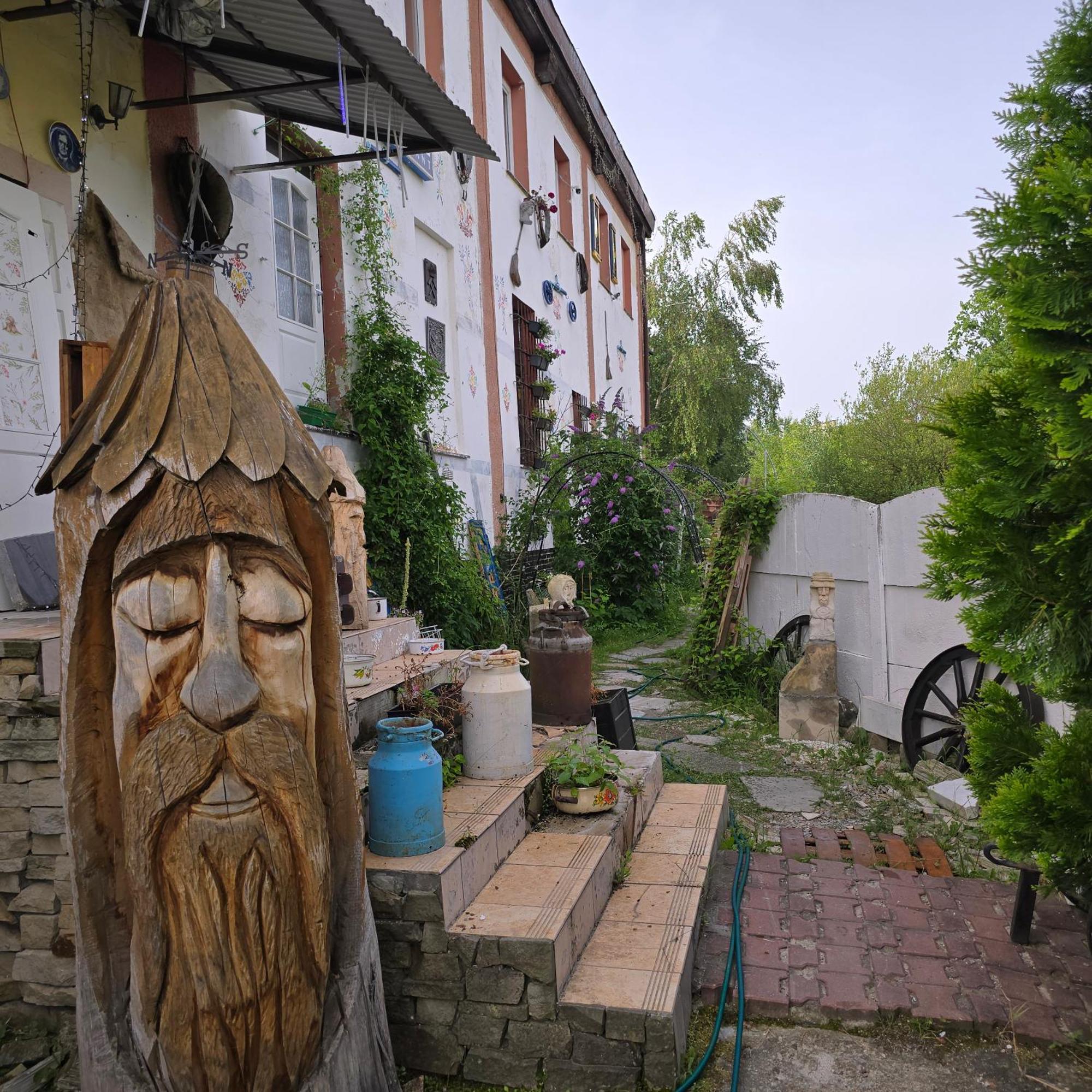 Hostel Apollo Зомбковіце-Шльонскє Екстер'єр фото